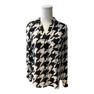 THE LIMITED Black & White Ashton Roll Tab Button Up Blouse Size Small‎
